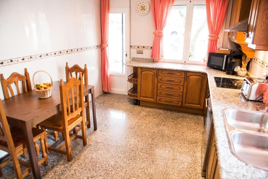 Chalet De 5 Habitaciones En La Sierra De Madrid El Olivo De Miraflores 米拉弗洛迪拉希 外观 照片