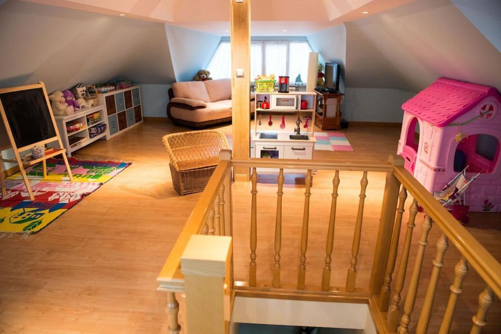 Chalet De 5 Habitaciones En La Sierra De Madrid El Olivo De Miraflores 米拉弗洛迪拉希 外观 照片