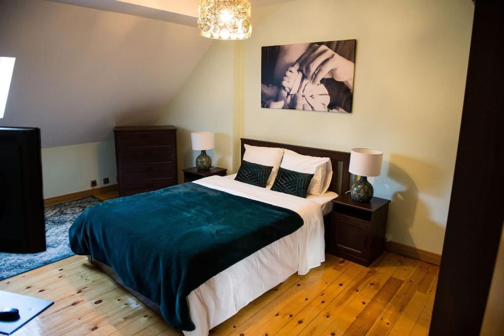 Chalet De 5 Habitaciones En La Sierra De Madrid El Olivo De Miraflores 米拉弗洛迪拉希 外观 照片