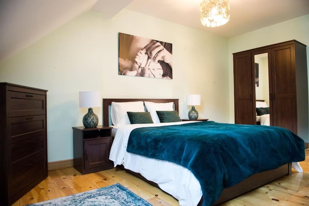 Chalet De 5 Habitaciones En La Sierra De Madrid El Olivo De Miraflores 米拉弗洛迪拉希 外观 照片